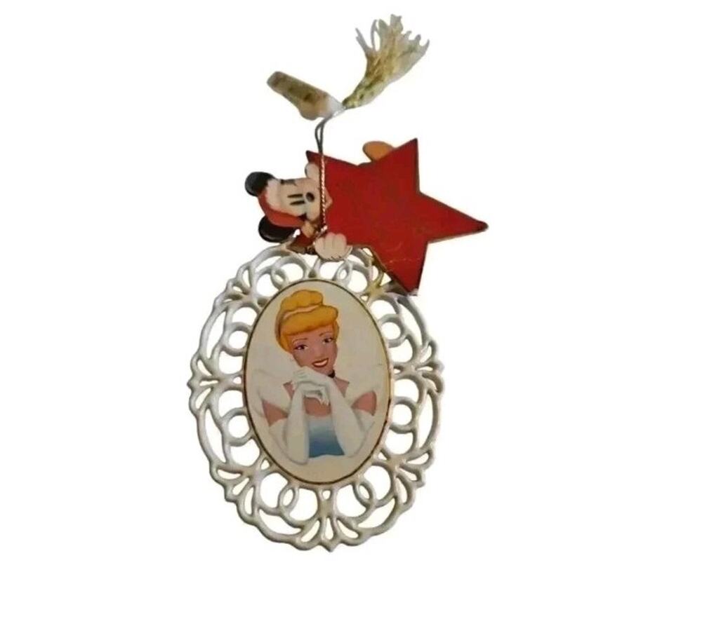 Disney A Christmas To Remember 50th Anniversary Cinderella Ornament 1999 3.5in
